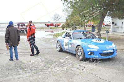 media/Jan-15-2023-CalClub SCCA (Sun) [[40bbac7715]]/Around the Pits/